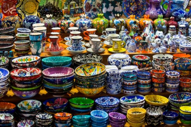 Produk Keramik, Desain Rumit Semakin Bernilai Harganya